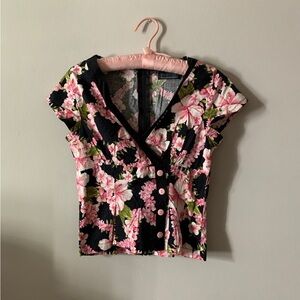 Miss fortune floral top